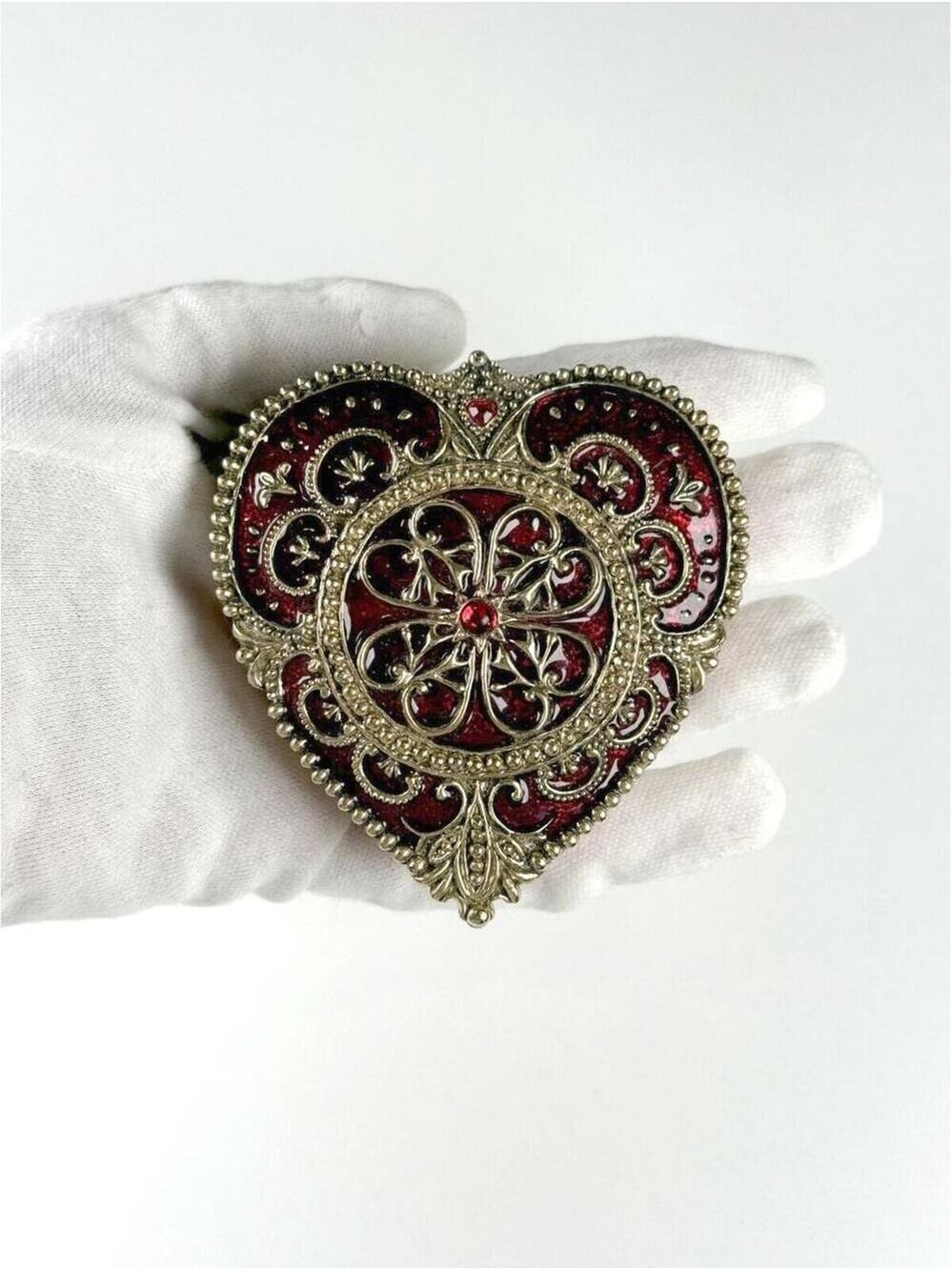 Vintage Gold Tone Heart Shaped Jewelry Trinket Box Ruby Red Enamel Detail